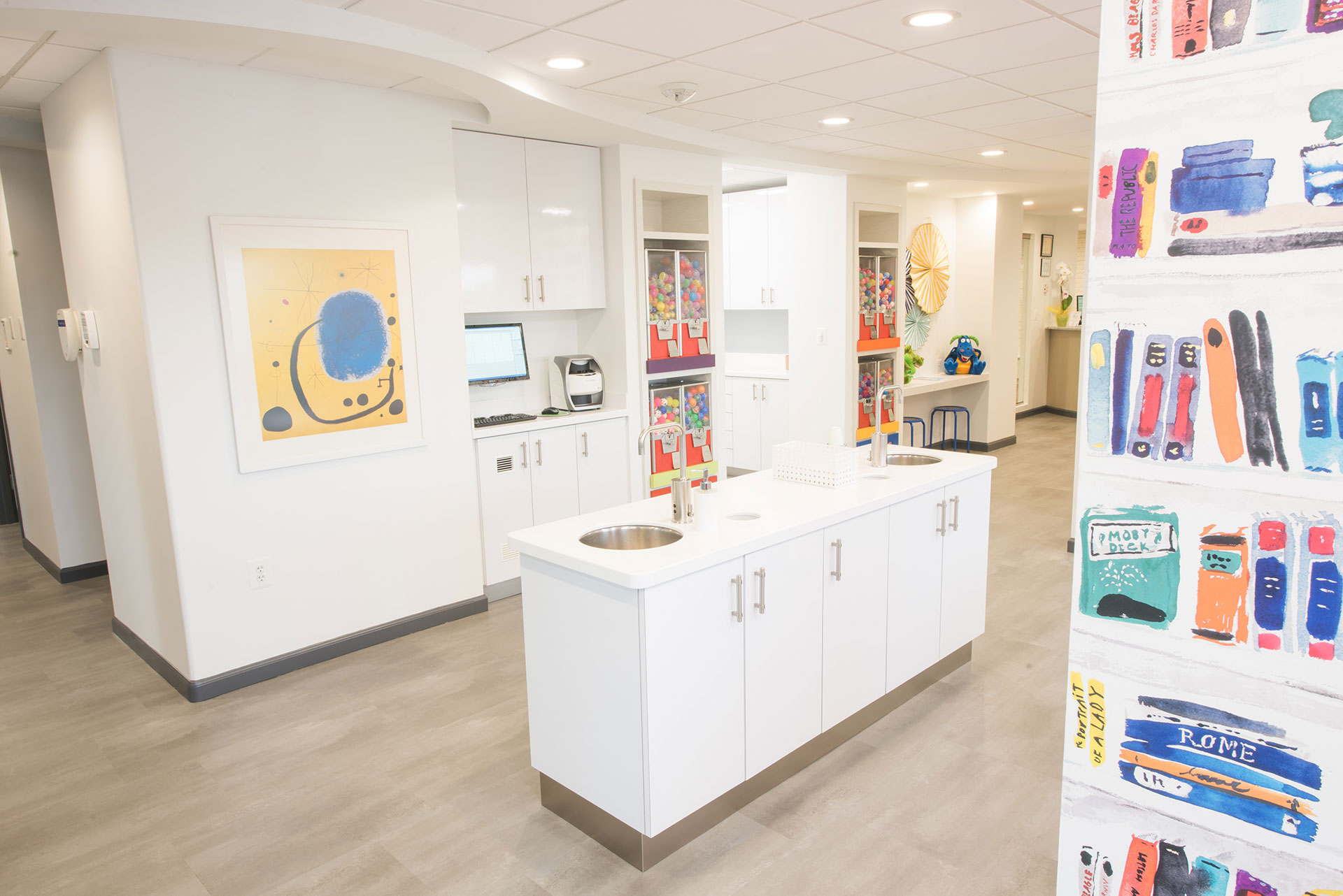 Pediatric Dentist 20170